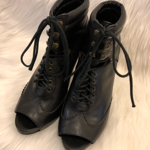 STEVEN by Steve Madden Lace up Ankle Booties - Picture 3 of 6